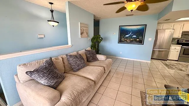108 W Capricorn Dr — Photo 5
