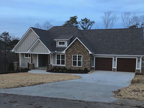 5th image of 8124 Cross Creek Dr