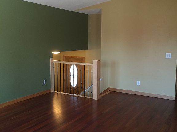 3rd image of 640 128th Ave NE