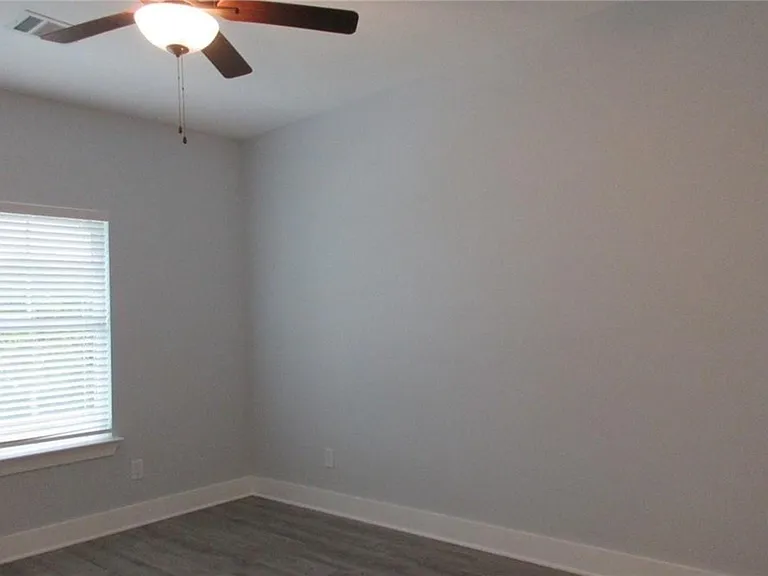 2114 Crescent Pointe Pkwy — Photo 7