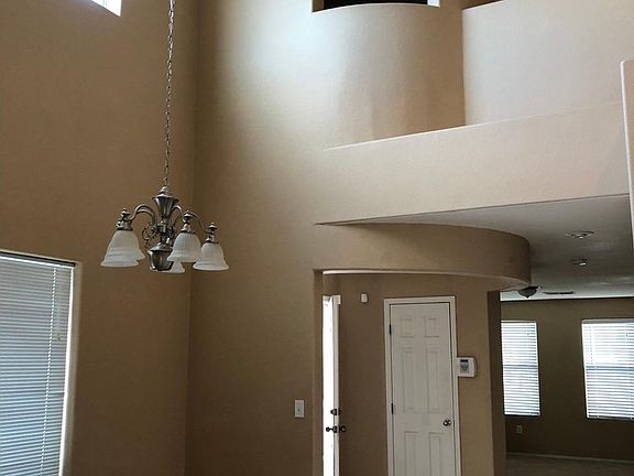2nd image of 4820 Raven Ave