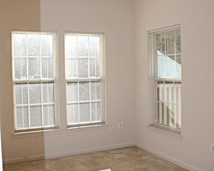 6212 Westchester Park Dr #B — Photo 6