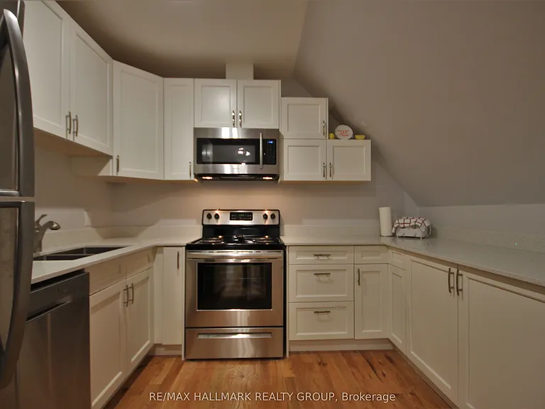 768 Usborne St #7 — Photo 7