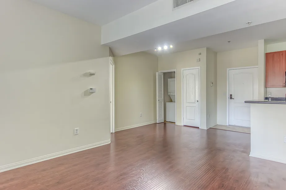 The Mission Apartments — Photo 2
