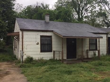 2nd image of 807 Forsythe St