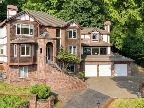 1300 Glenmorrie Dr, Lake Oswego, OR 97034