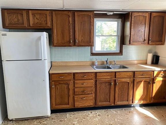 4th image of 7502 Bertha Ave