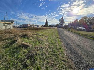 0 Young St, Woodburn, OR 97071