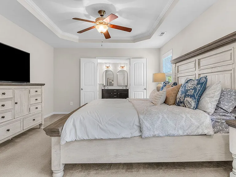 405 Belhaven Ct — Photo 44