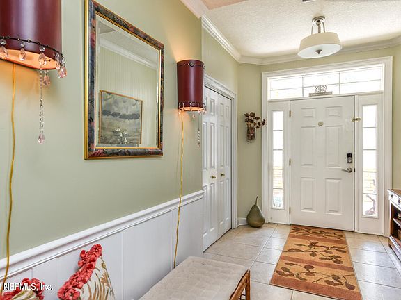 5th image of 330 SHORE Circle #1111