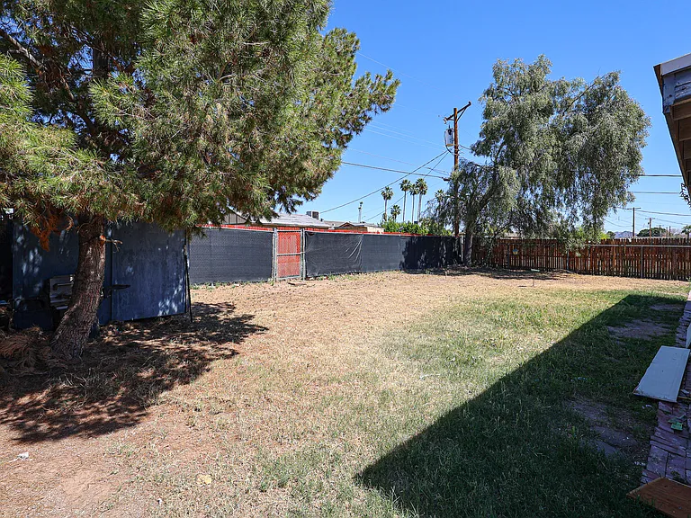 2414 W Butler Dr — Photo 24