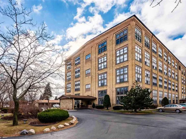 1545 Arboretum Dr APT 125, Oshkosh, WI 54901