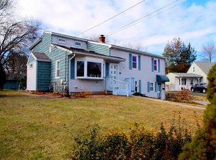 68 Cochran St, West Warwick, RI 02893