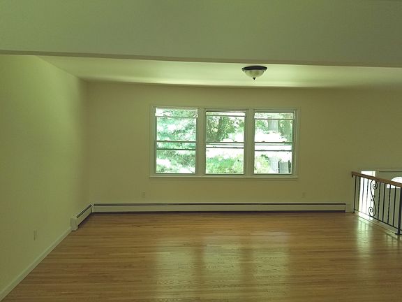 3rd image of 2538 Windmill Dr