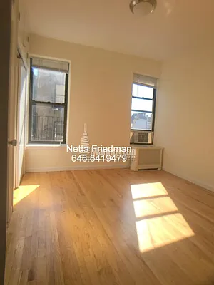 Rented by Manhattan Connection | media 12