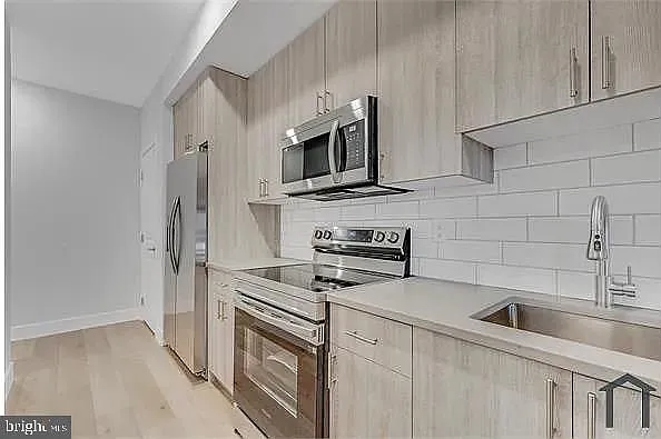 1229 W Hilton St #C — Photo 13