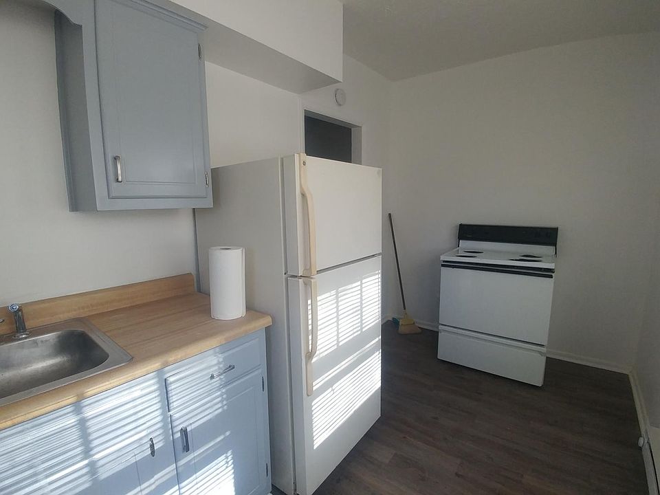 Kitchen. Stove and Refrigerator in unit
