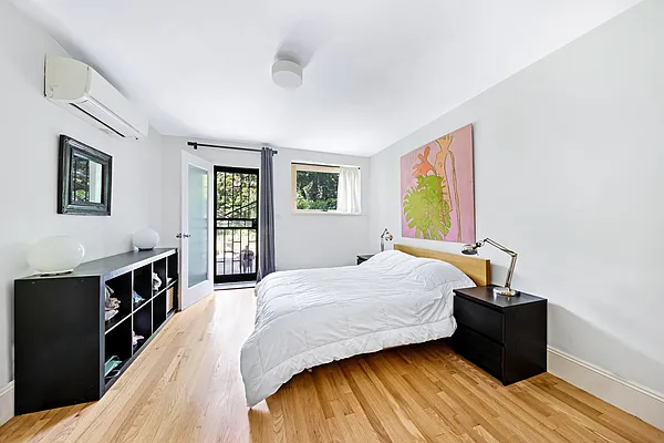 Rented by Compass | media 12