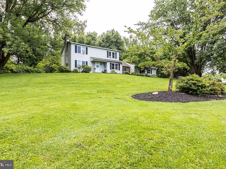 Malvern Estate with Landscaping Touches by Longwood Gardens