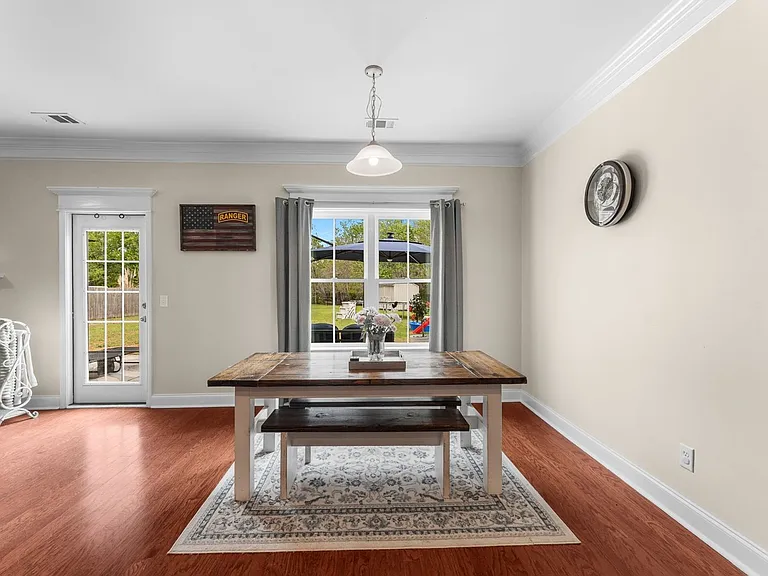 108 Saratoga Dr — Photo 10