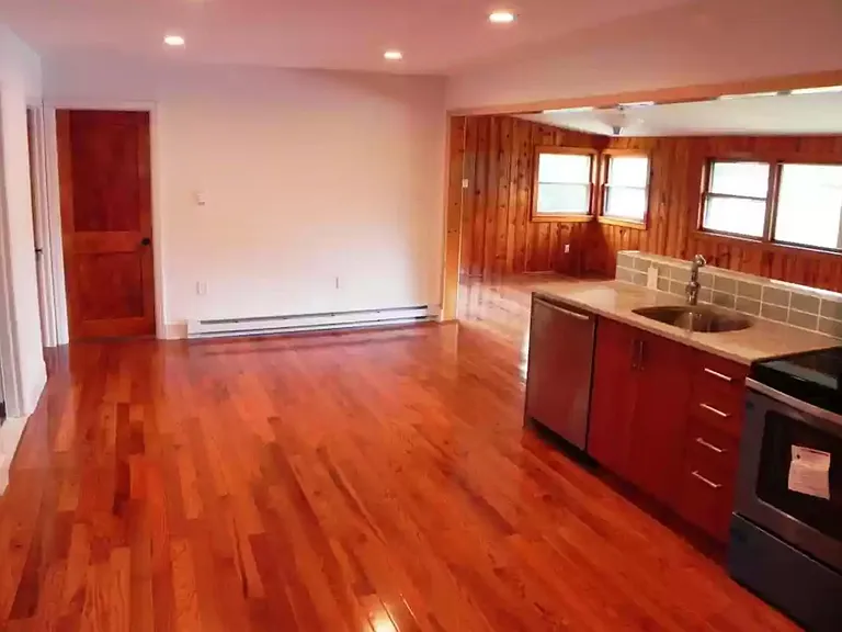 6212 Oak Ln — Photo 2