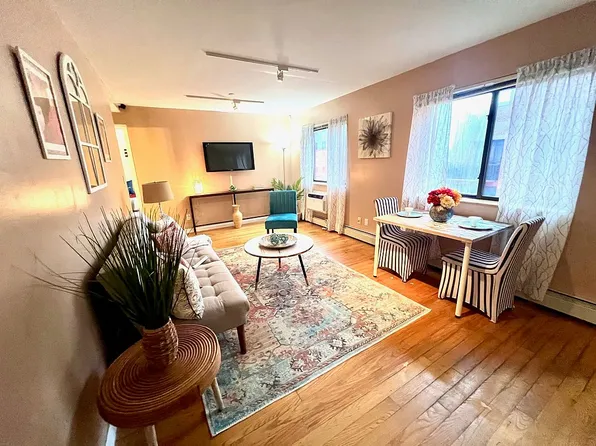 37-59 61st St #5B, Flushing, NY 11377
