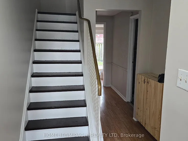 221 Ormond Dr #42 — Photo 2