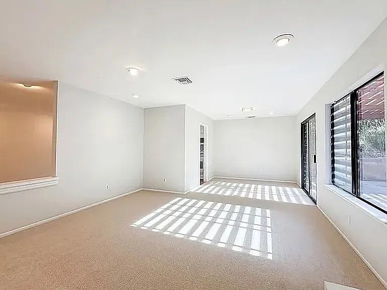 1st image of 2784 Bonita Dr