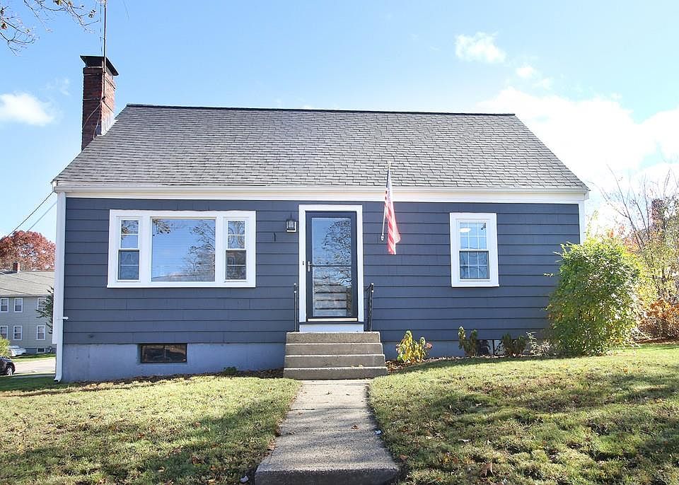 1st image of 728 Pleasant St