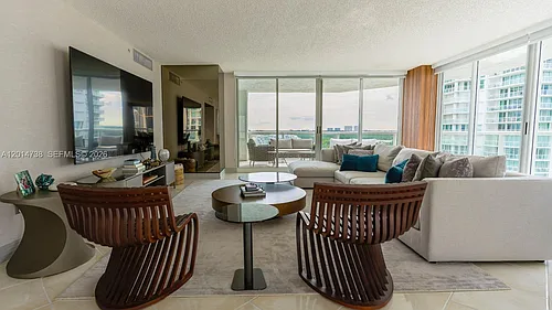 16400 Collins Ave Photo 1
