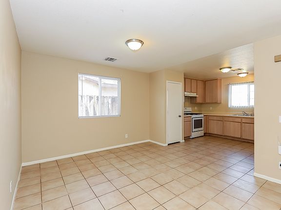 4th image of 51345 Avenida Herrera