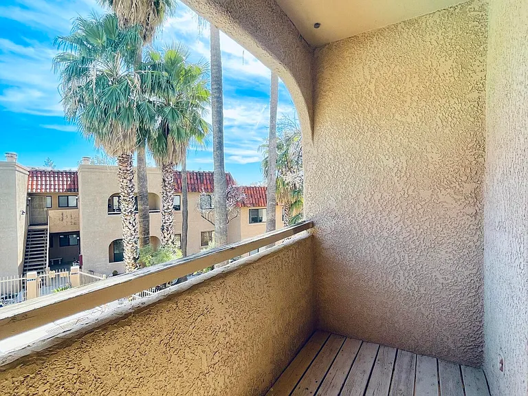 5750 N Camino Esplendora #203 — Photo 16