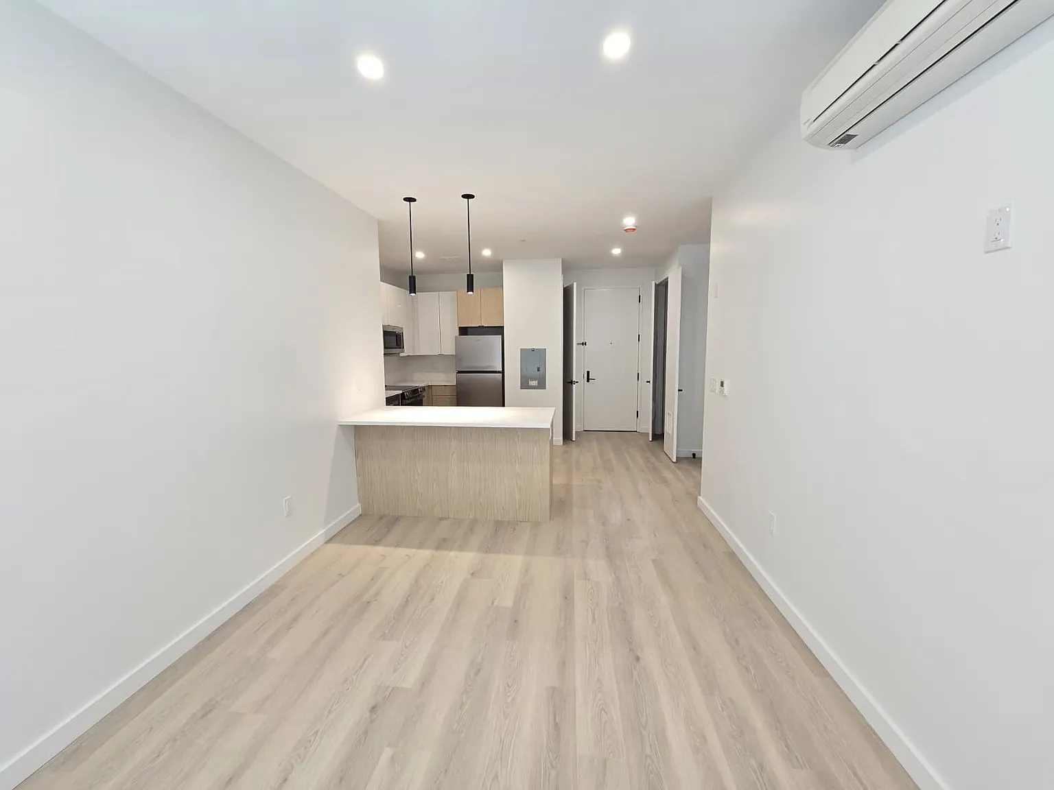 1 bed, 626 sqft, $2,300 — Photo 3