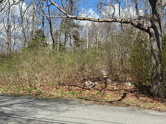 3rd image of 27 Old Pine Island Rd