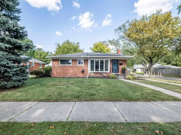 22433 Garfield St, Saint Clair Shores, MI 48082