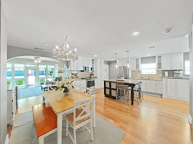 204 S Audubon Ave — Photo 8