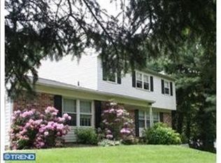 82 Kara Ln, Feasterville, PA 19053