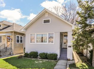 5221 W Belle Plaine Ave, Chicago, IL 60641