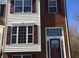 10934 W Point Pl, White Plains, MD 20695
