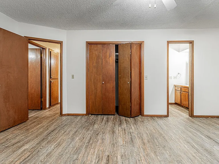 3808 Oakcliff Dr — Photo 23