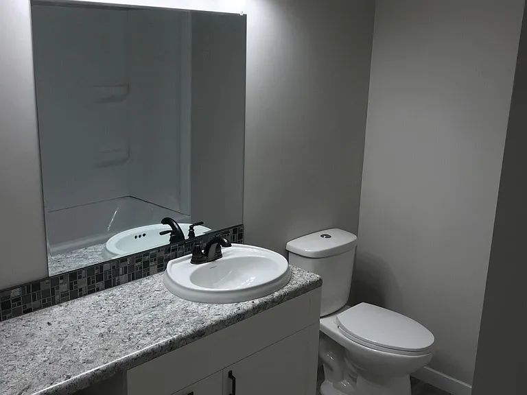 502 S Congress St — Photo 7