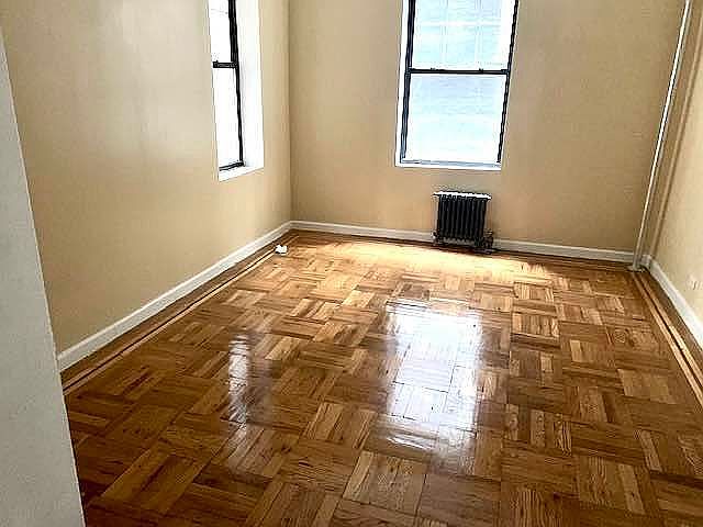2nd image of 4455 Broadway APT 3e
