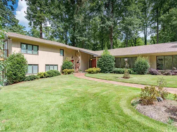 398 Indian Hills Trl, Marietta, GA 30068