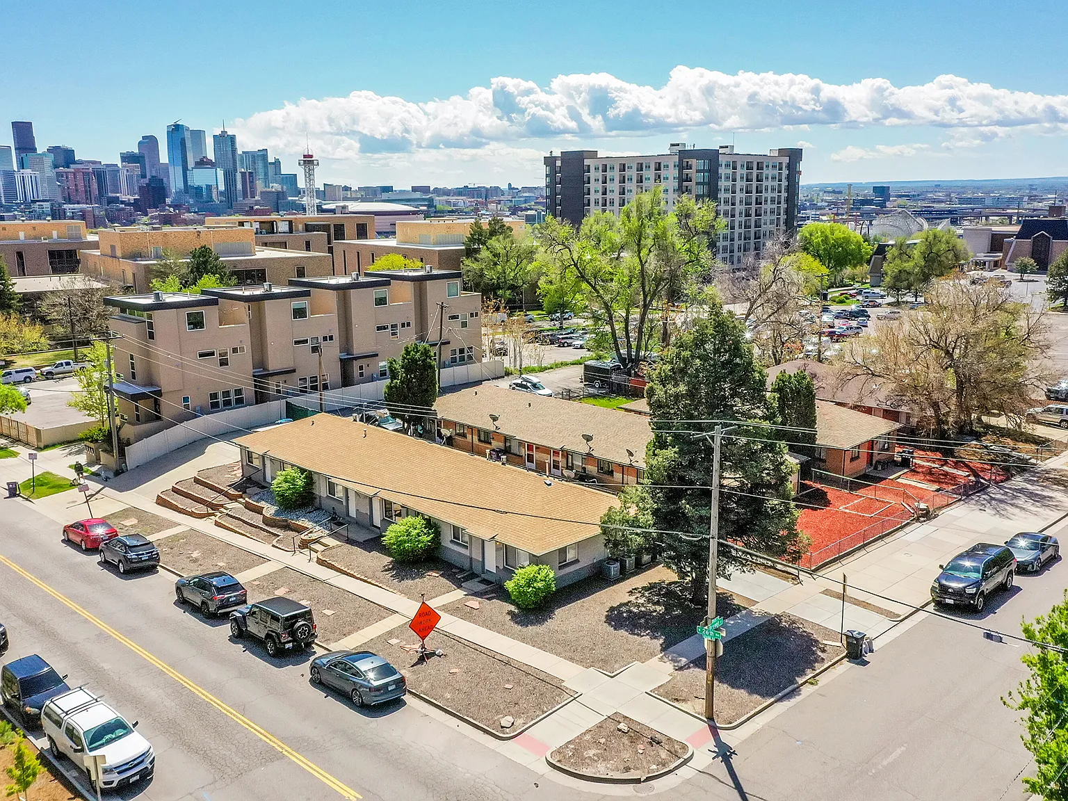 2 bed, 715 sqft, $1,300 — Photo 3