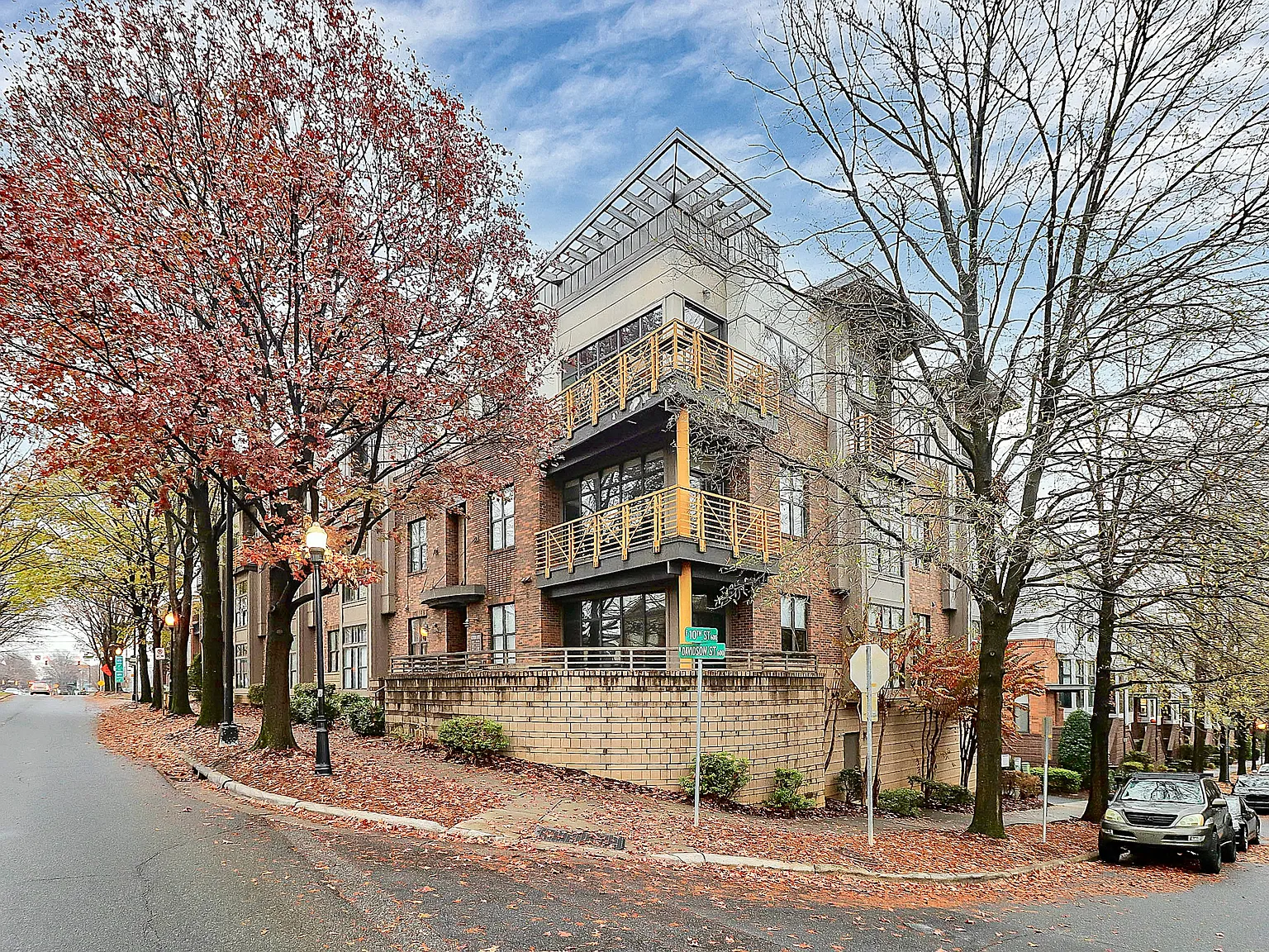 1 bed, 986 sqft, $1,675 — Photo 3