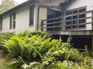 644 Dieterlen Rd, Henryville, IN 47126