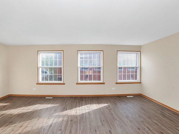 5th image of 6201 S Knox Ave Unit A