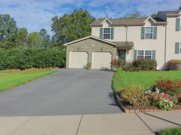 212 Jeffrey Ln, Northampton, PA 18067
