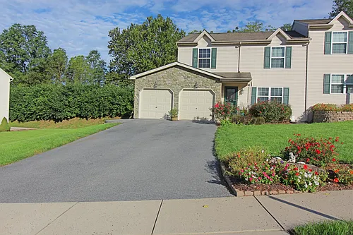 212 Jeffrey Ln Photo 1