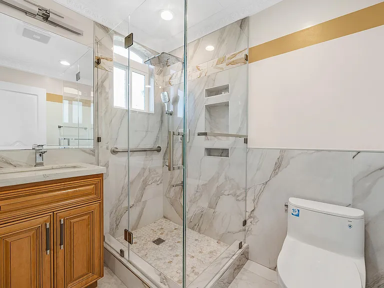 320 Tennyson Rd — Photo 11